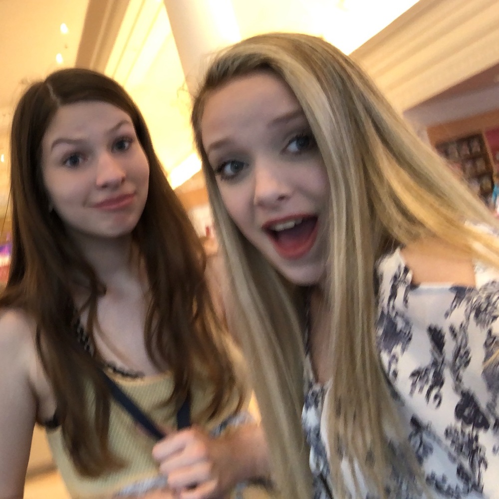 Meet your Posher, Sophia